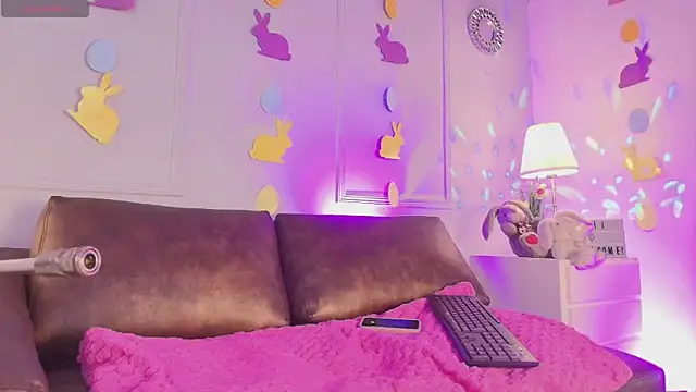 kittyblooms online show from 04.04.26