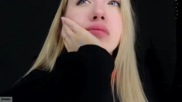 Snapshot of adele_armass chatting on 01.09.26 adele armass online show from 01.09.26