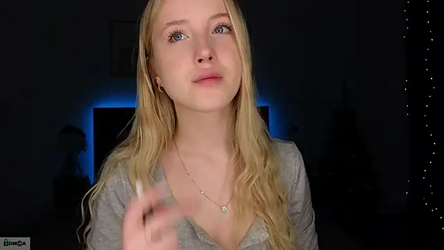 Snapshot of adele_armass chatting on 01.10.26 adele armass online show from 01.10.26