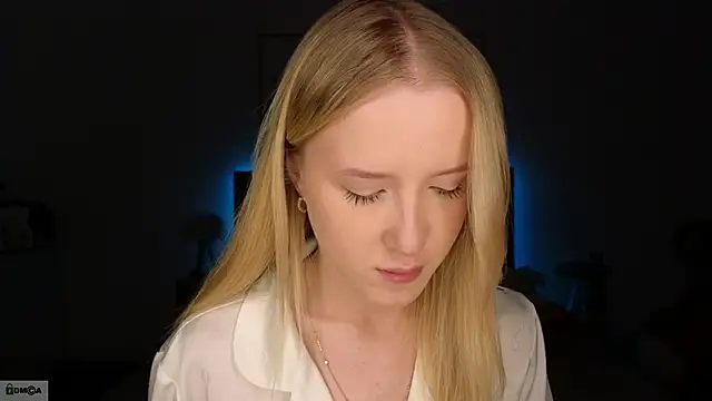 Snapshot of adele_armass chatting on 02.05.26 adele armass online show from 02.05.26