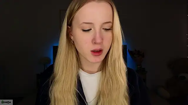 Snapshot of adele_armass chatting on 02.22.26 adele armass online show from 02.22.26