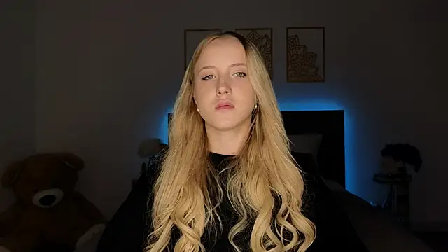 Snapshot of adele_armass chatting on 04.10.26 adele armass online show from 04.10.26