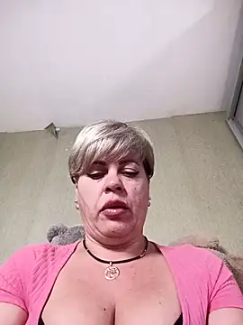 Snapshot of MilkySky chatting on 11.05.25 MilkySky online show from 11.05.25