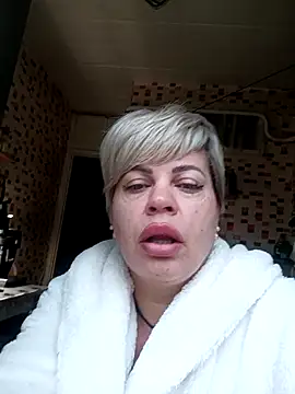 Snapshot of MilkySky chatting on 11.14.25 MilkySky online show from 11.14.25