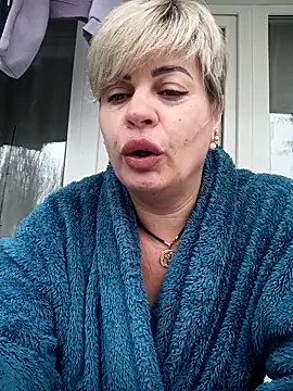 Snapshot of MilkySky chatting on 11.22.25 MilkySky online show from 11.22.25