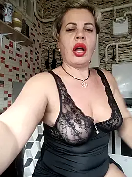 Snapshot of MilkySky chatting on 12.01.25 MilkySky online show from 12.01.25