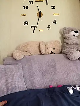 Snapshot of MilkySky chatting on 12.17.25 MilkySky online show from 12.17.25