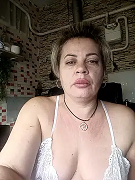 Snapshot of MilkySky chatting on 01.10.26 MilkySky online show from 01.10.26