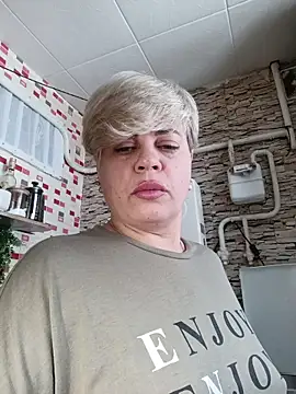 Snapshot of MilkySky chatting on 02.18.26 MilkySky online show from 02.18.26