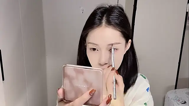 yuyu-33 online show from 11.25.25