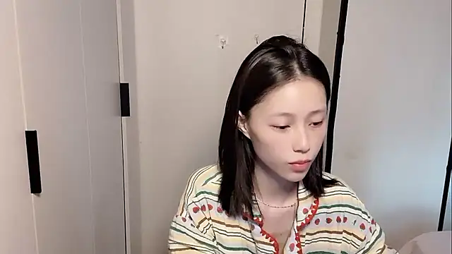 Snapshot of yuyu-33 chatting on 01.18.26 yuyu-33 online show from 01.18.26