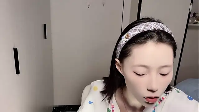 Snapshot of yuyu-33 chatting on 02.02.26 yuyu-33 online show from 02.02.26