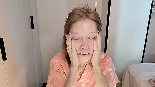 Snapshot of yuyu-33 chatting on 02.06.26 yuyu-33 online show from 02.06.26