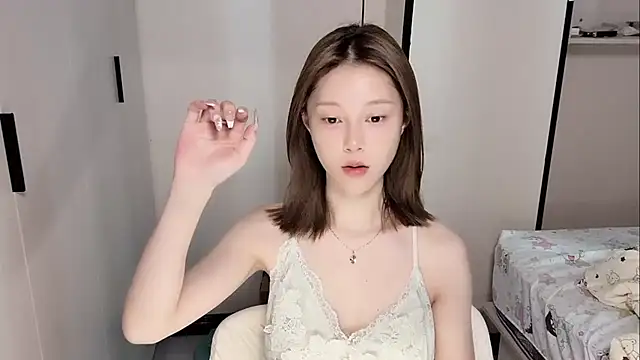 yuyu-33 online show from 05.04.26