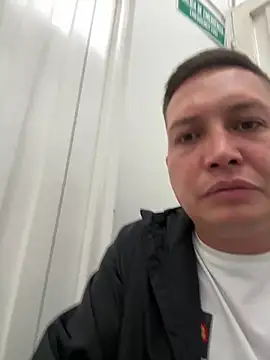 Snapshot of NathanielLux29 chatting on 11.07.25 NathanielLux29 online show from 11.07.25