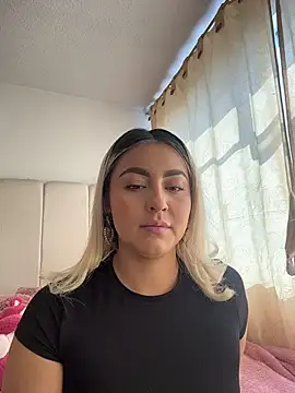 Elina Hills online show from 03.04.26