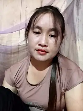 Snapshot of zubu-ti chatting on 10.31.25 zubu-ti online show from 10.31.25