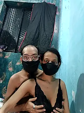 Snapshot of RITU_COUPLE chatting on 10.31.25 RITU COUPLE online show from 10.31.25