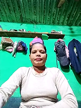 Snapshot of Sangita_k chatting on 10.31.25 Sangita k online show from 10.31.25