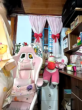 Snapshot of Okleotina9 chatting on 11.21.25 Okleotina9 online show from 11.21.25