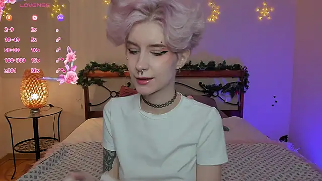 Snapshot of Angel_Julles chatting on 12.14.25 Angel Julles online show from 12.14.25