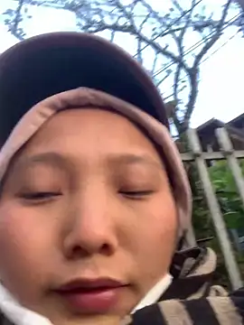 Snapshot of bi-bo123 chatting on 12.19.25 bi-bo123 online show from 12.19.25