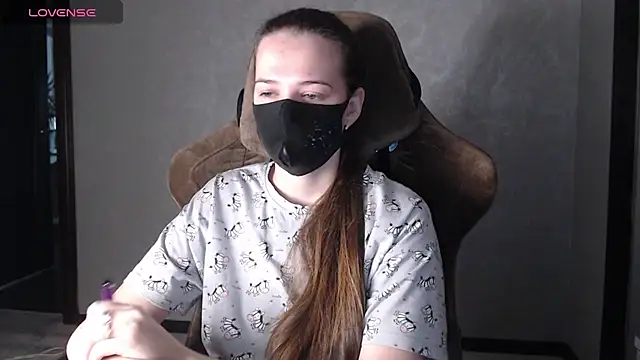 ZlatoslavaLo online show from 11.26.25