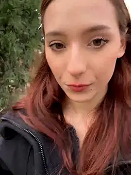 Snapshot of LilluKatten chatting on 11.13.25 LilluKatten online show from 11.13.25