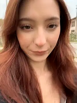 Snapshot of LilluKatten chatting on 11.26.25 LilluKatten online show from 11.26.25