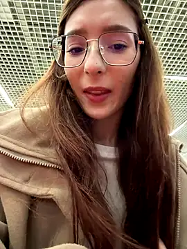 Snapshot of LilluKatten chatting on 12.01.25 LilluKatten online show from 12.01.25