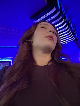 LilluKatten online show from 02.17.26