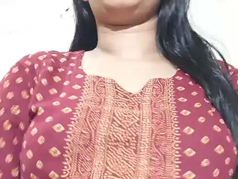 Snapshot of Nancy_queen001 chatting on 11.17.25 Nancy queen001 online show from 11.17.25