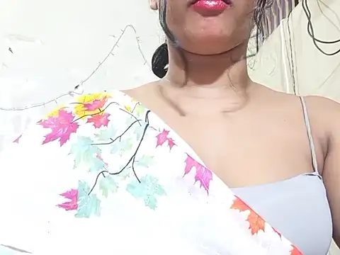 Snapshot of Nancy_queen001 chatting on 11.17.25 Nancy queen001 online show from 11.17.25