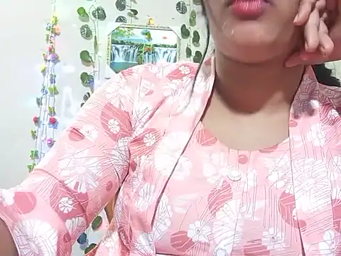 Snapshot of Nancy_queen001 chatting on 11.28.25 Nancy queen001 online show from 11.28.25