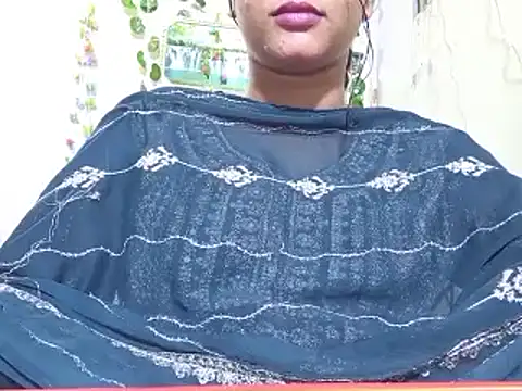 Snapshot of Nancy_queen001 chatting on 11.28.25 Nancy queen001 online show from 11.28.25