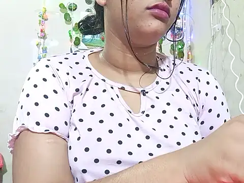 Snapshot of Nancy_queen001 chatting on 11.30.25 Nancy queen001 online show from 11.30.25