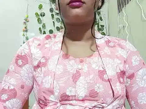 Snapshot of Nancy_queen001 chatting on 12.04.25 Nancy queen001 online show from 12.04.25