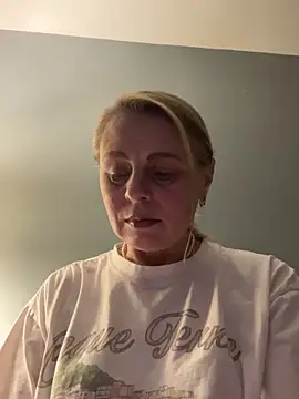 ToriLove777 online show from 11.14.25