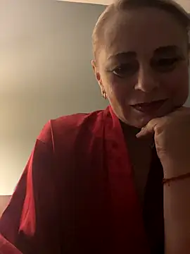 ToriLove777 online show from 11.20.25