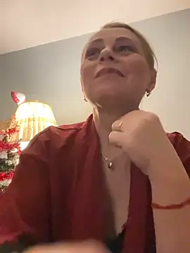 ToriLove777 online show from 12.15.25