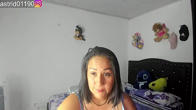 astrid sexy1 online show from 11.05.25