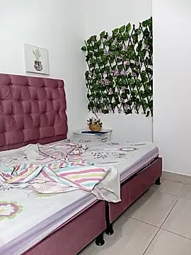 Snapshot of Candy69_ chatting on 11.28.25 Candy69 online show from 11.28.25