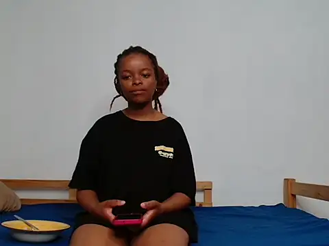 Snapshot of KinkyP6966 chatting on 11.12.25 KinkyP6966 online show from 11.12.25