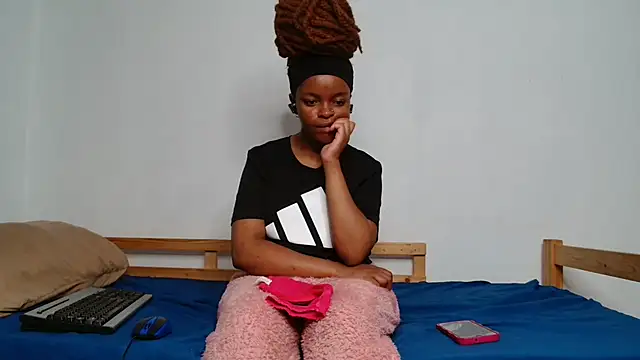 Snapshot of KinkyP6966 chatting on 11.23.25 KinkyP6966 online show from 11.23.25