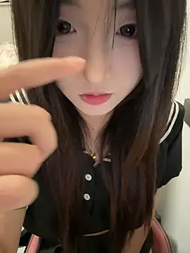 Snapshot of minnie566 chatting on 12.05.25 minnie566 online show from 12.05.25