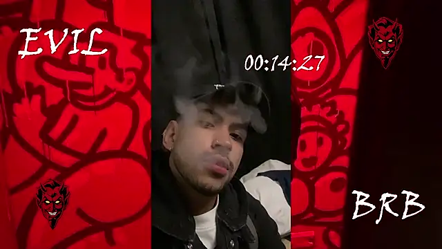 Snapshot of 3v1l chatting on 11.14.25 3v1l online show from 11.14.25