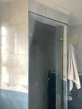 Snapshot of 3v1l chatting on 11.17.25 3v1l online show from 11.17.25