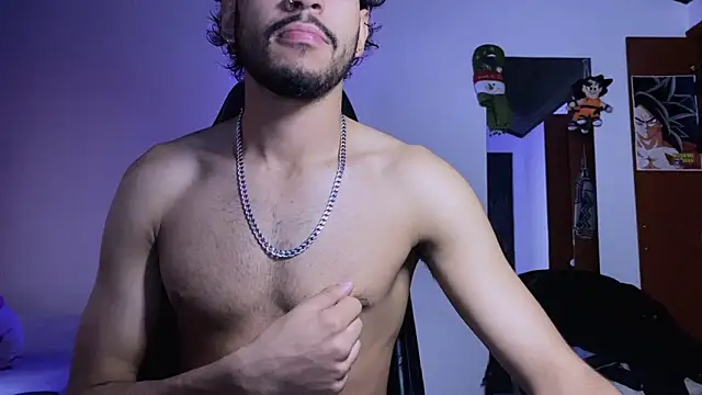 Snapshot of 3v1l chatting on 12.01.25 3v1l online show from 12.01.25