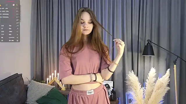 Snapshot of KarlaMagnett chatting on 12.04.25 KarlaMagnett online show from 12.04.25