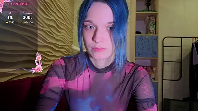 Snapshot of Marci_n chatting on 11.04.25 Marci n online show from 11.04.25